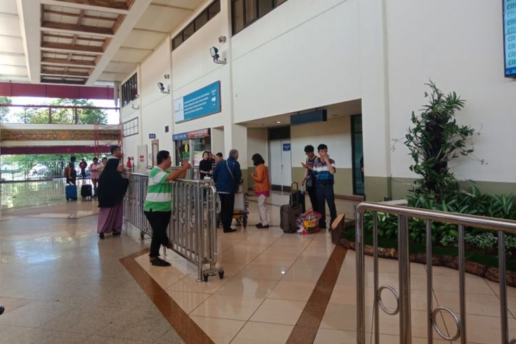 Suasana kedatangan di Bandara Internasional Juanda, Surabaya, Senin (14/5/2018) siang pukul 14.30 WIB.