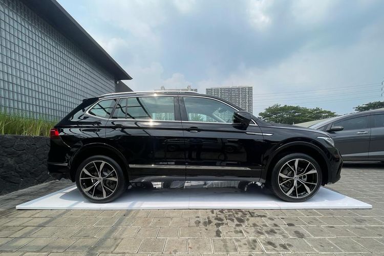 All New VW Tiguan Allspace hadir mengisi segmen SUV 7-penumpang. Mobil asal Jerman tersebut pertama kali meluncur di Gaikindo Indonesia International Auto Show (GIIAS) 2023, Agustus lalu.