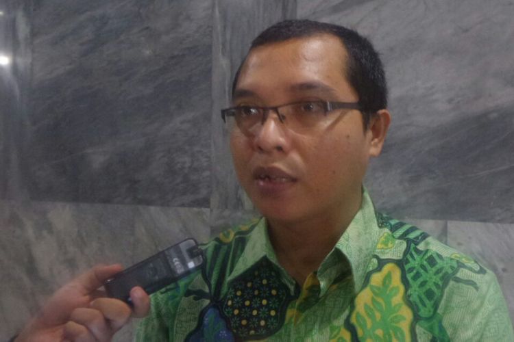 Anggota Komisi II dari Fraksi Partai Persatuan Pembangunan (PPP) Achmad Baidowi di Kompleks Parlemen, Senayan, Jakarta, Senin (27/3/2017).