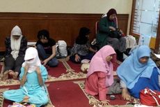 Mereka yang Berniat Beritikaf Sebulan di Masjid Sunda Kelapa