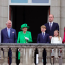 Dikabarkan Sakit, Ratu Elizabeth II Hadir di Platinum Jubilee Pageant