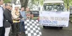 Buktikan Ekonomi Indonesia Telah Pulih, Wagub Uu Lepas Ekspor Ubi Cilembu ke Hongkong