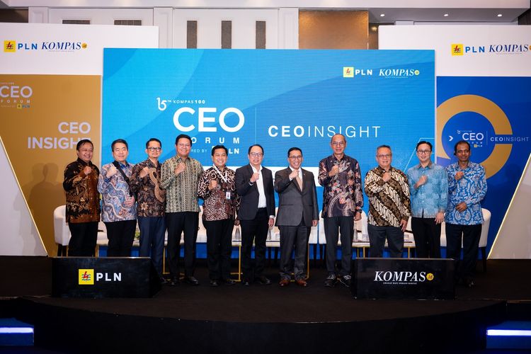 Gelaran 15th Kompas 100 CEO Forum Powered By PLN di Jakarta, Selasa (26/11/2024). Diskusi tersebut mengangkat tema Menuju Pertumbuhan Ekonomi 8 persen, Sinergi Infrastruktur dan Teknologi Inovatif untuk Keberlanjutan Ekonomi. 