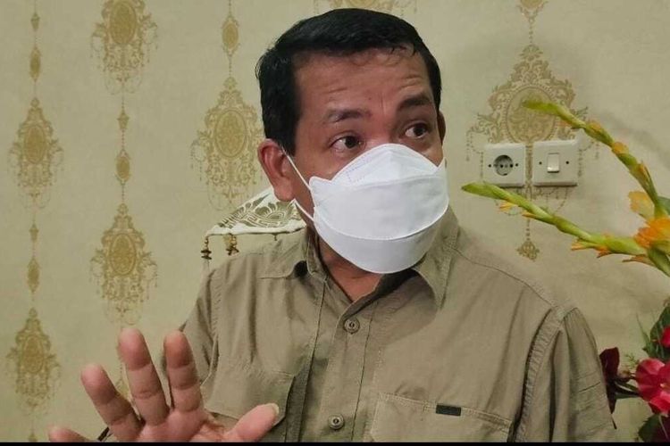 Dekan Fakultas FISIP Universitas Riau, Syafri Harto saat diwawancarai Kompas.com terkait dirinya diduga melakukan pelecehan seksual terhadap mahasiswinya, Jumat (5/11/2021).