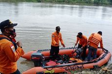 Pekerja Renovasi Jembatan Kereta Terpeleset lalu Jatuh di Sungai Serayu, Tim SAR Baru Temukan Sepatu Korban