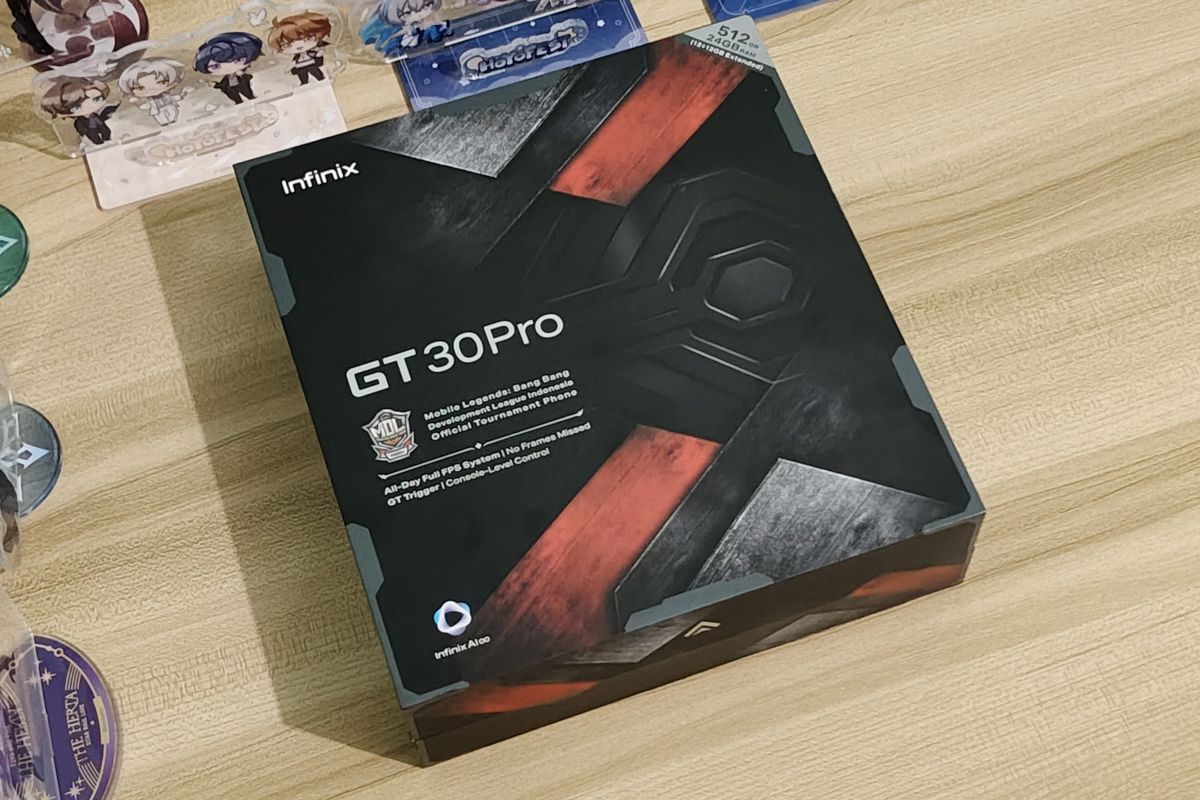 Kotak ritel Infinix GT 30 Pro Gaming Beast Edition.