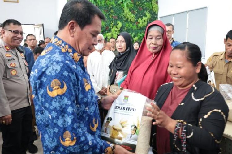 Ribuan KK Terima Bantuan Pangan dari Pemkab Tangerang Jelang Lebaran 2026