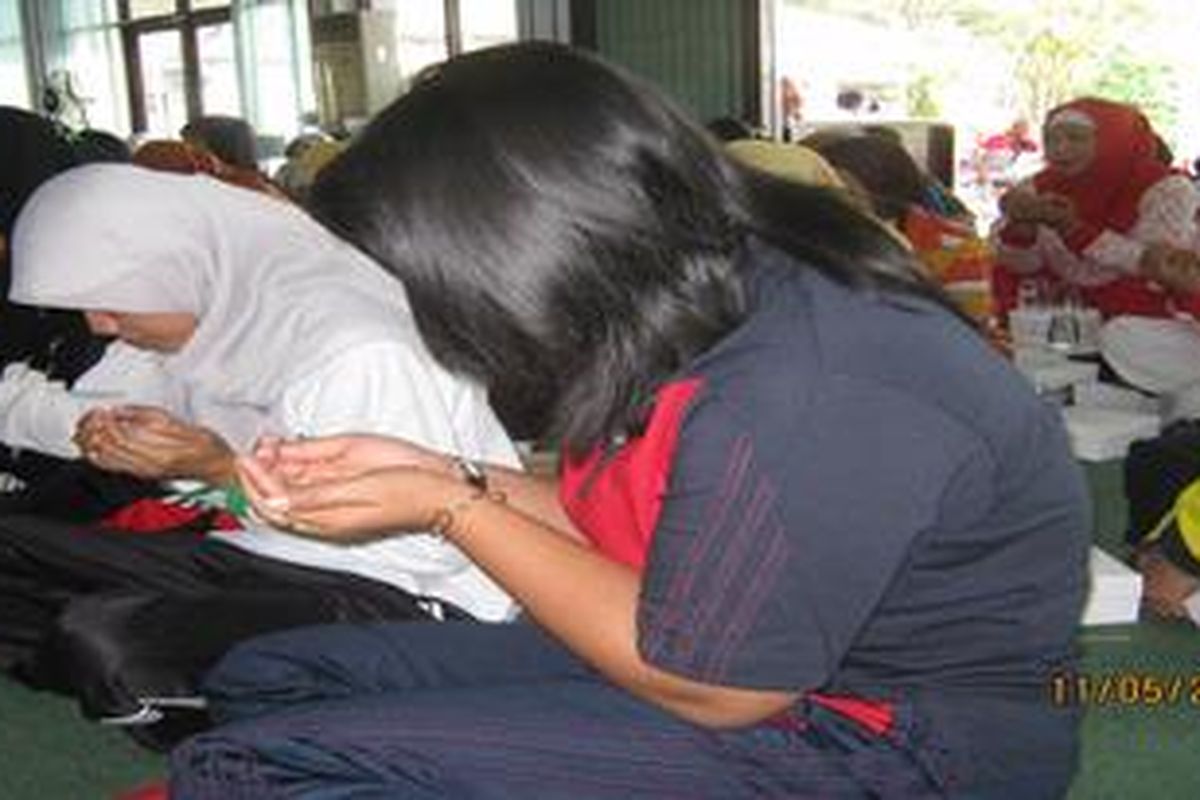 Doa bersama di pendopo Kendal Jawa Tengah