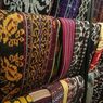 Mengapa Harga Kain Tenun NTT Sering Dipatok Tinggi?