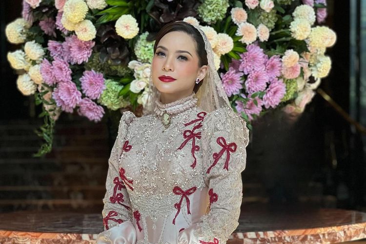 Rachel Maryam hadir dalam pelantikan anggota DPR RI