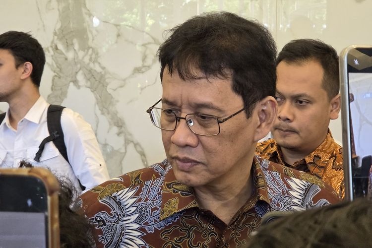 Menkeu Purbaya Tunda Insentif Pajak Mobil dan Motor Listrik