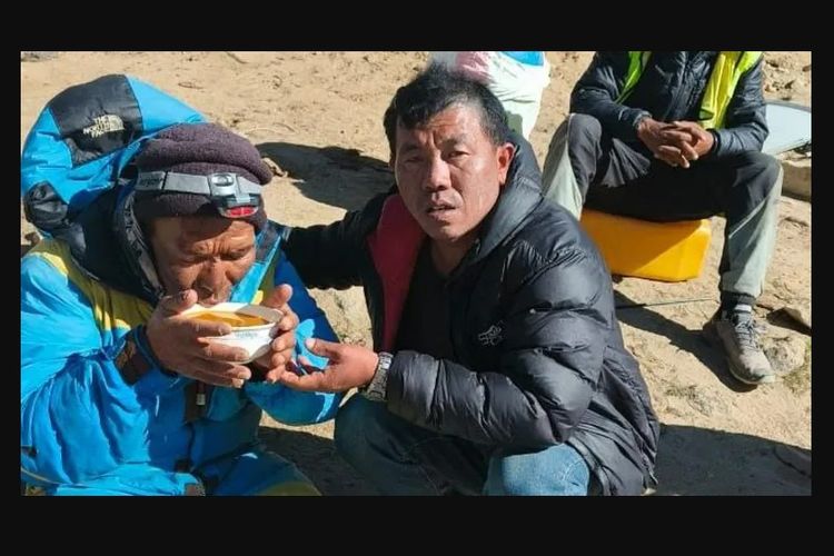 Dawa Sherpa (kiri) yang dikabarkan tewas setelah hilang di Everest pekan lalu, kini telah ditemukan, Kamis (4/6/2026).