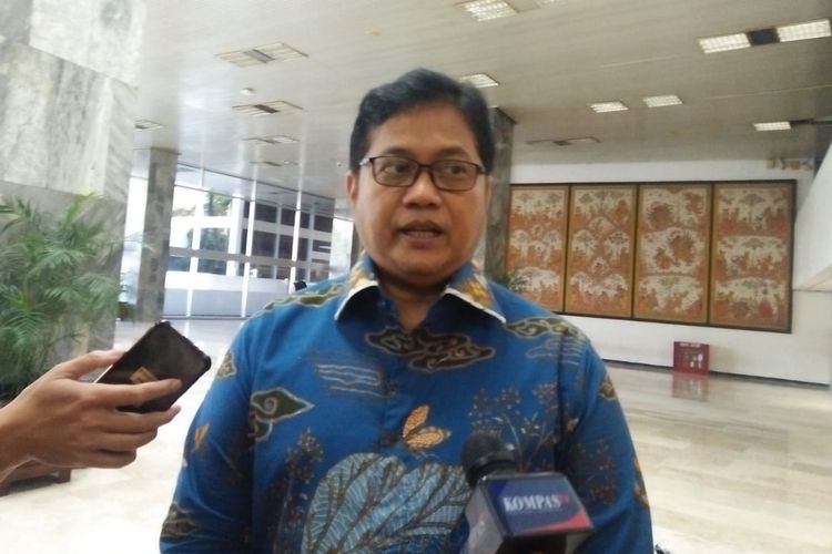 Wakil Ketua Umum PAN, Viva Yoga Mauladi di Kompleks Parlemen, Senayan, Jakarta, Selasa (16/7/2019)