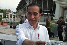 Ditanya soal Pencopotan Ronny Sompie, Jokowi: Tanya ke Menkumham