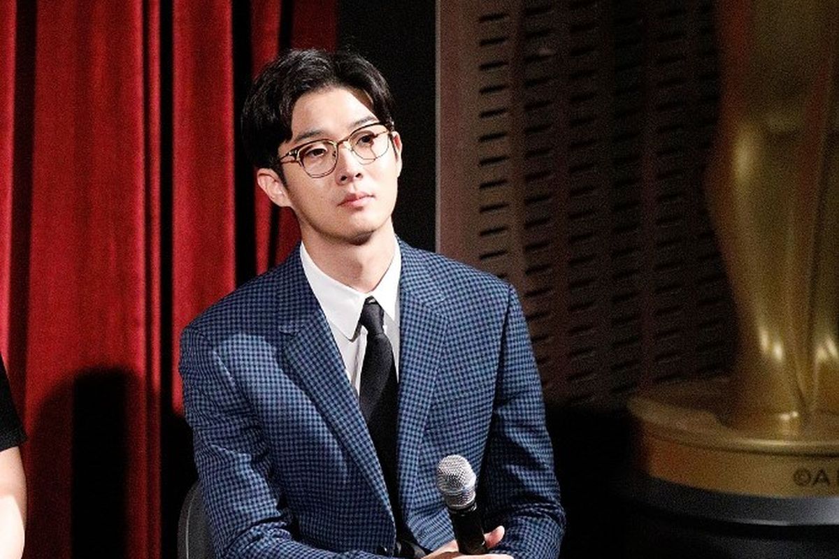 Aktor asal Korea Selatan Choi Woo Shik berbicara acara pemutaran resmi film Parasite untuk 
The Academy of Motion Pictures Arts and Sciences di MoMA, Celeste Bartos Theater di New York City pada 7 Oktober 2019.