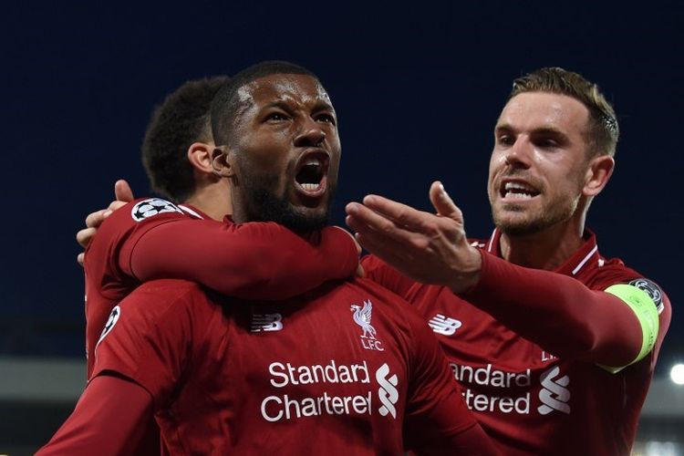 Georginio Wijlandum merayakan gol bersama Jordan Henderson dan Trent Alexander-Arnold pada pertandingan Liverpool vs Barcelona dalam semifinal Liga Champions di Stadion Anfield, 7 Mei 2019. 