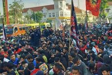 Massa dari Perguruan Silat Demo di Mapolrestabes Surabaya, Tuntut Pengeroyok Temannya Diproses Hukum