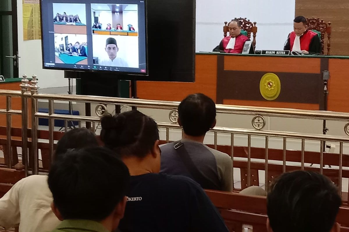 Sidang dengan terdakwa mantan peneliti Badan Riset dan Inovasi Nasional (BRIN) Andi Pangerang Hasanuddin (APH), di Pengadilan Negeri (PN) Jombang, Jawa Timur, Selasa (19/9/2023)