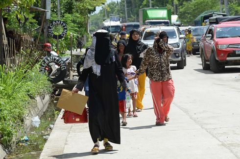 Wali Kota Marawi dan Sejumlah Polisi Bertahan di Balai Kota