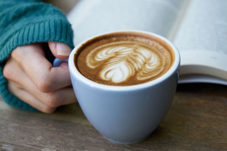 Kopi sering menjadi solusi banyak orang ketika mengalami rasa mengantuk.
