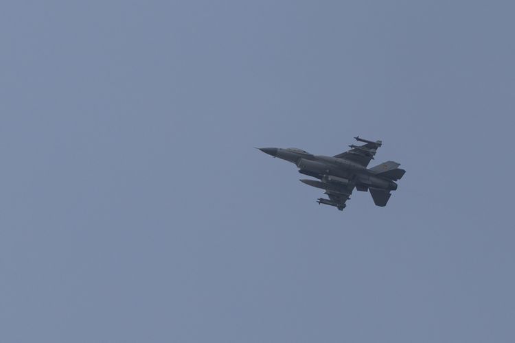 Ukraina Ambil Risiko Besar, Pakai Jet Tempur Jutaan Dollar demi Tembak Drone Murah Rusia