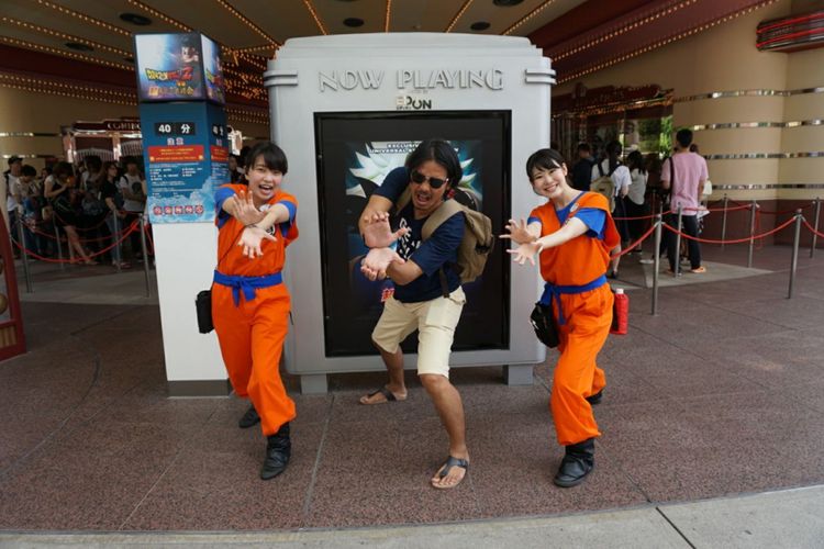 Kompas.com berada di depan theater Dragon Ball Z di Universal Studios Japan.