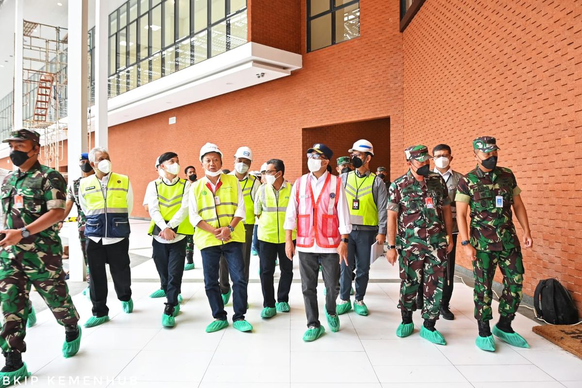 Menteri Perhubungan Budi Karya Sumadi meninjau Bandara Halim Perdanakusuma, Sabtu (10/9/2022).