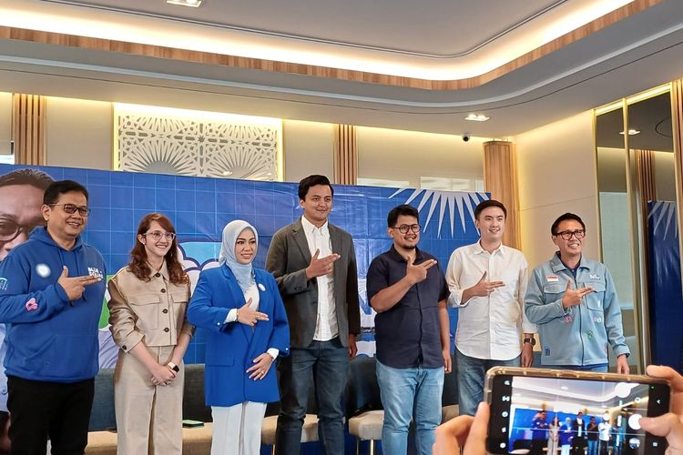 Tiga mantan kader Partai Solidaritas Indonesia (PSI) yakni Anggara Wicitra Sastroamidjojo, Idris Ahmad, dan Jovin Kurniawan resmi bergabung dengan Partai Amant Nasional (PAN).
