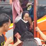 Tangis Pecah Saat Peziarah Korban Luka-luka Kecelakaan di Ciamis Tiba di Tangerang