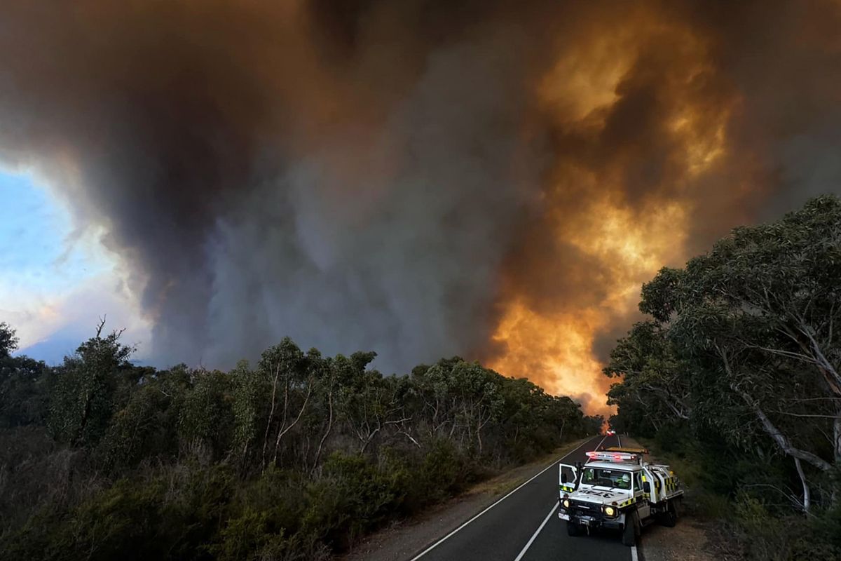 Kebakaran di Taman Nasional Grampians, Negara Bagian Victoria, dalam foto yang dipublikasikan pada 26 Desember 2024.