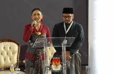 Debat Pilkada Kota Batu, Kris Dayanti Ditemani Ibunda Berkursi Roda