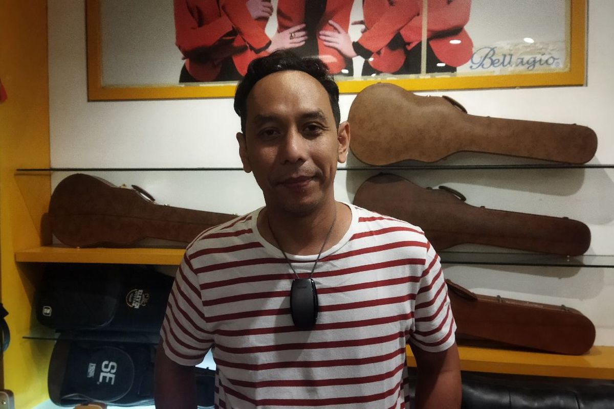 Penyanyi Pongki Barata saat ditemui di kawasan Semanggi, Jakarta Selatan pada Sabtu (8/10/2022). 