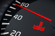 Pentingnya Memantau Indikator Suhu Mesin Mobil saat Berkendara