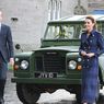 Saat Pangeran William dan Kate Middleton Naik Land Rover Pangeran Philip