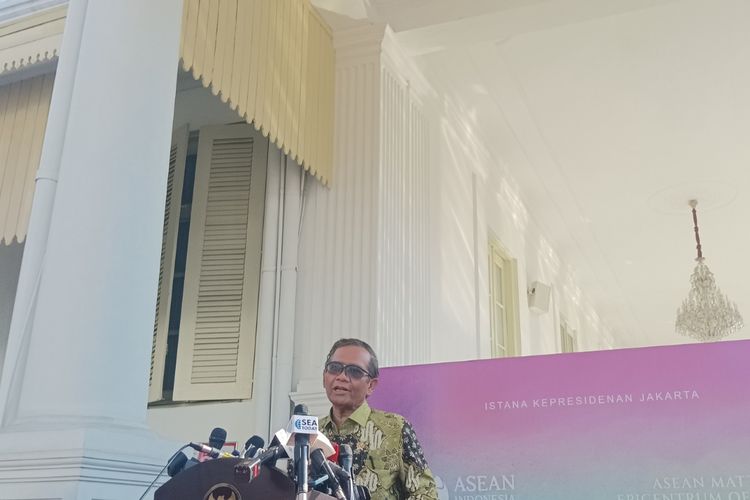 Menko Polhukam Mahfud MD di Kompleks Istana Kepresidenan, Jakarta, Jumat (9/6/2023).