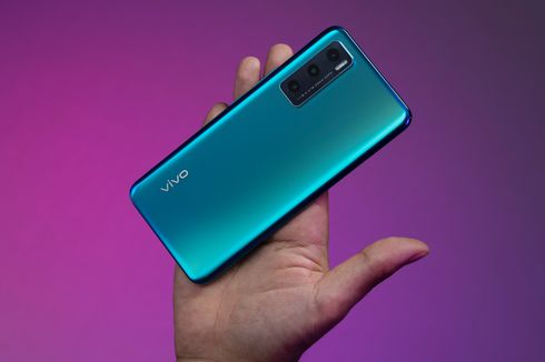 Video: Menilik Desain dan Fitur Vivo V20 SE Edisi Aquamarine Green