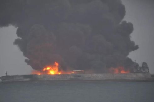 Setelah Tabrakan, Kapal Tanker Minyak Milik Iran Berpotensi Meledak