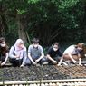 Rangkaian Wisuda 2022, Lulusan Prasmul Tanam 1.454 Bibit Mangrove