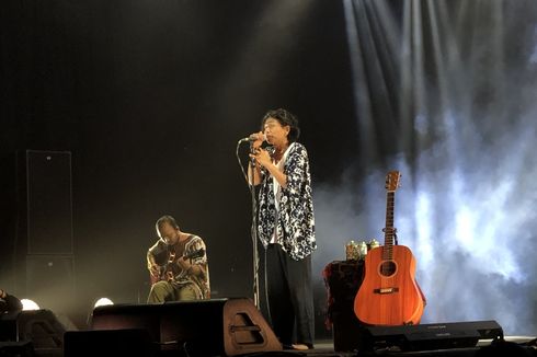 Bendera Merah Putih Berkibar Diiringi Alunan Musik Fourtwnty di Festival Tamagochill