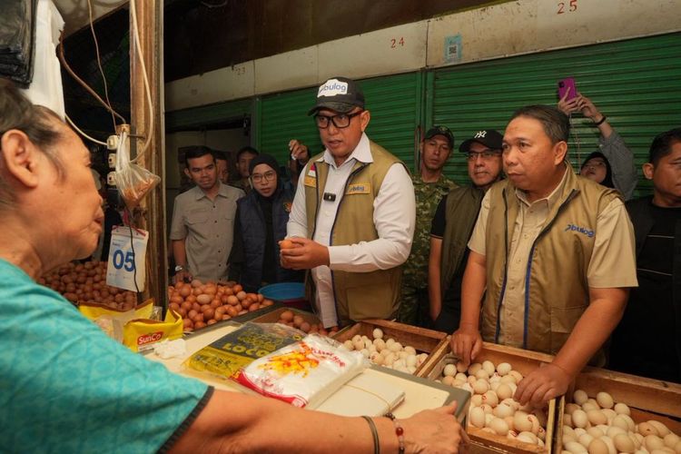 Bulog Gelar Operasi Pasar Serentak, 110.000 Ton Beras Siap Digelontorkan