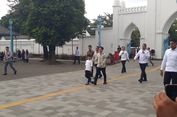 Gibran dan Jan Ethes Shalat Jumat di Masjid Agung Solo, Warga Kaget: Kelihatan Lebih Muda...
