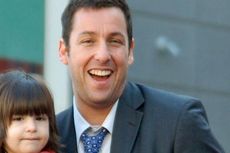 Adam Sandler Ciptakan Quarantine Song untuk Tenaga Medis