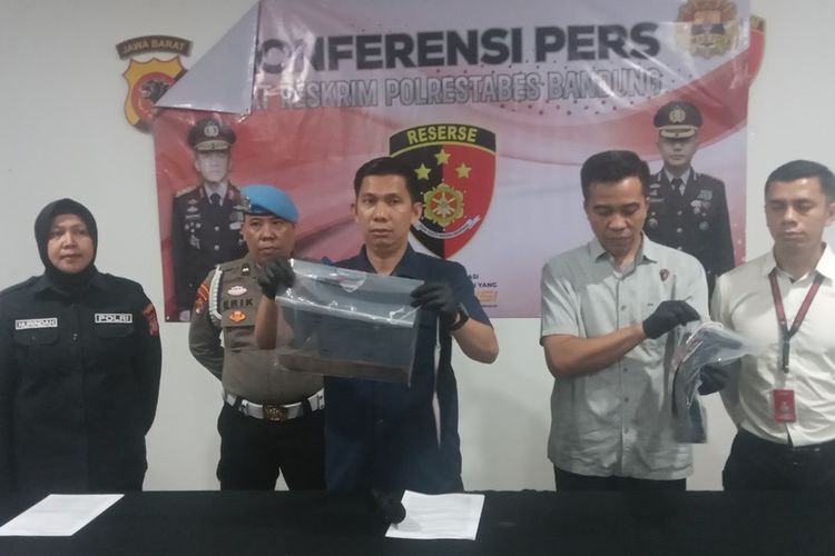 Cemburu Berujung Maut, Pria di Bandung Tewas Ditusuk di Kamar Kos