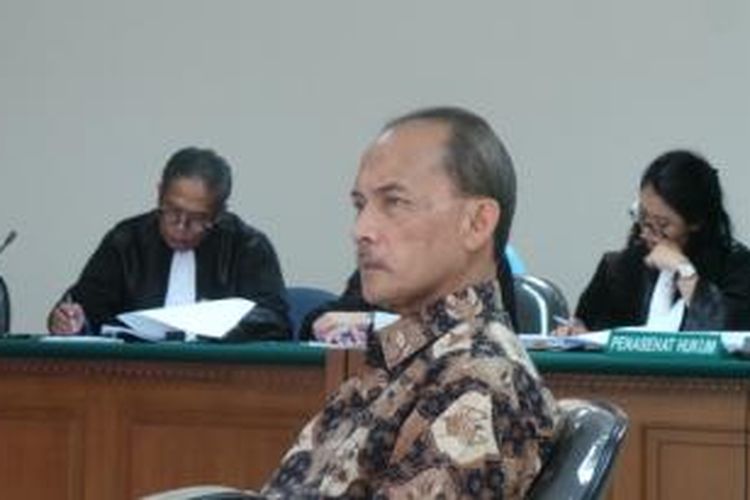 Mantan Deputi Gubernur Bank Indonesia Budi Mulya menjalani sidang tuntutan kasus dugaan korupsi Bank Century di Pengadilan Tindak Pidana Korupsi, Jakarta, Senin (16/6/2014).