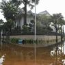Banjir Rob di Pantai Mutiara, Jakata Utara, Sudah Surut