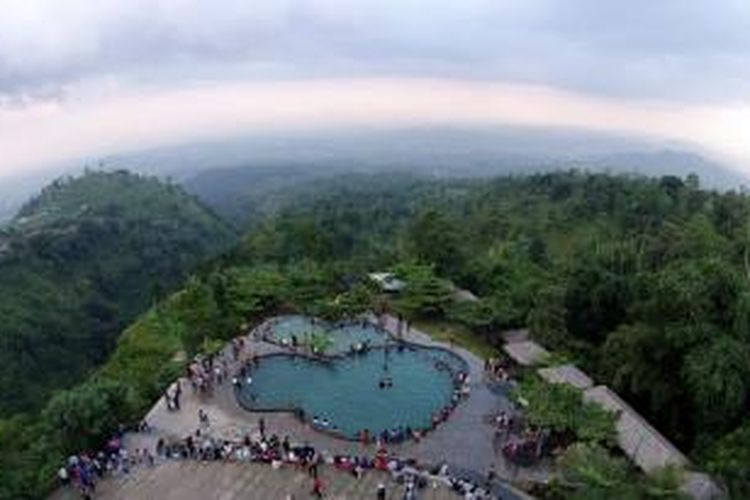 Tempat Wisata Di Pondok Kelapa Kapan Waktu Terbaik Terbang Paralayang dari Gunung Ungaran 