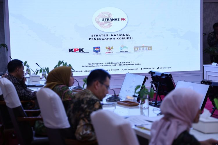 Menteri Pendayagunaan Aparatur Negara dan Reformasi Birokrasi (PANRB) Rini Widyantini dalam acara Pertemuan Semester II Tim Nasional Pencegahan Korupsi dalam rangka Persiapan Laporan Pelaksanaan Stranas PK di Kantor Kementerian PANRB, Selasa (24/2/2026).
