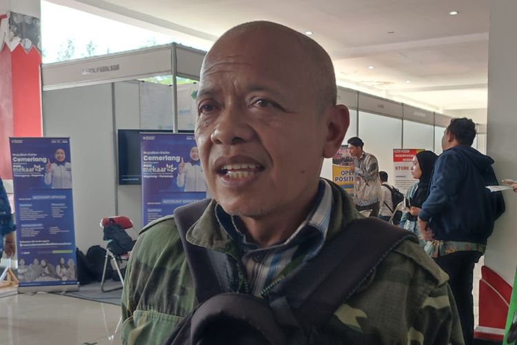 Cerita Pria 50 Tahun di Magelang Mencari Pekerjaan, Hadapi Persaingan dengan Generasi Muda