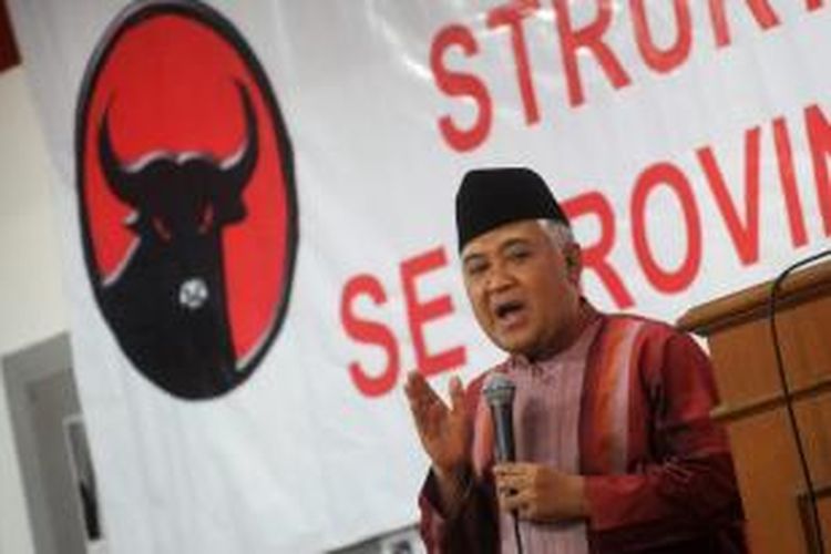 Ketua PP Muhammadiyah, Din Syamsuddin menjadi penceramah dalam buka bersama di kantor DPP PDI Perjuangan (PDI-P), Lenteng Agung, Jakarta, Jumat (27/7/2012). 
