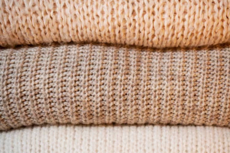 Bahan Knit: Karakteristik, Kelebihan, Jenis, dan Cara Merawatnya